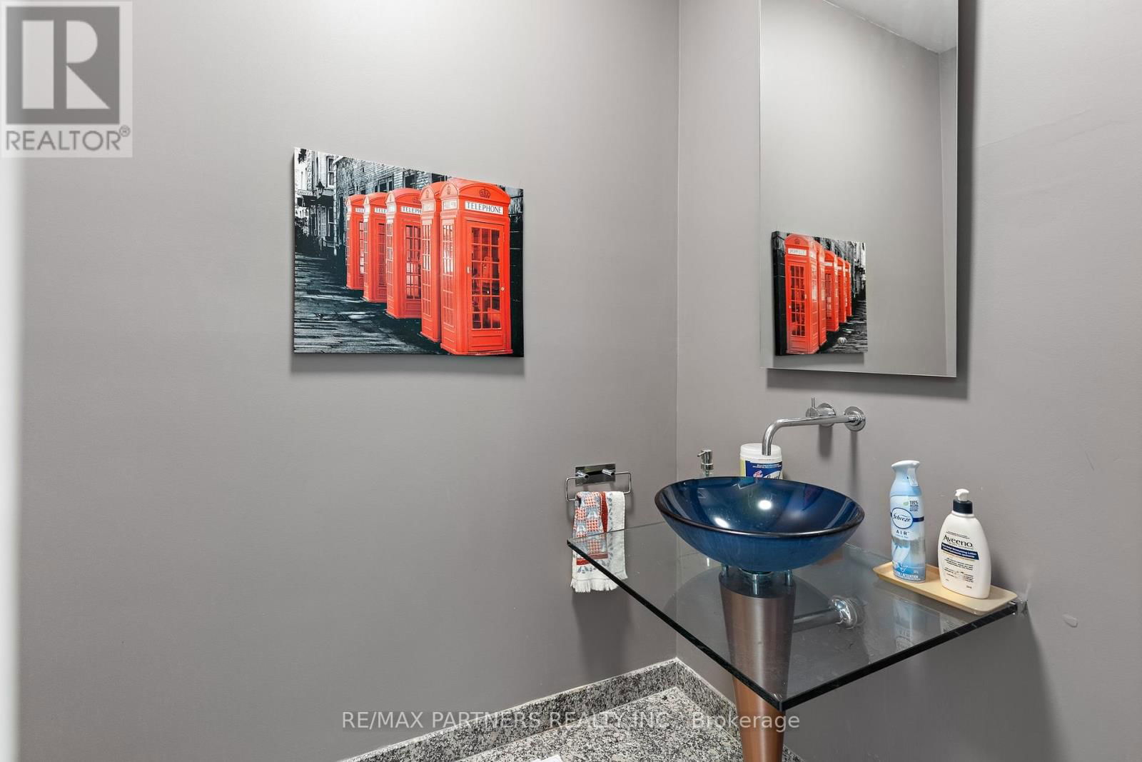 382 PARKVIEW AVENUE Image 19