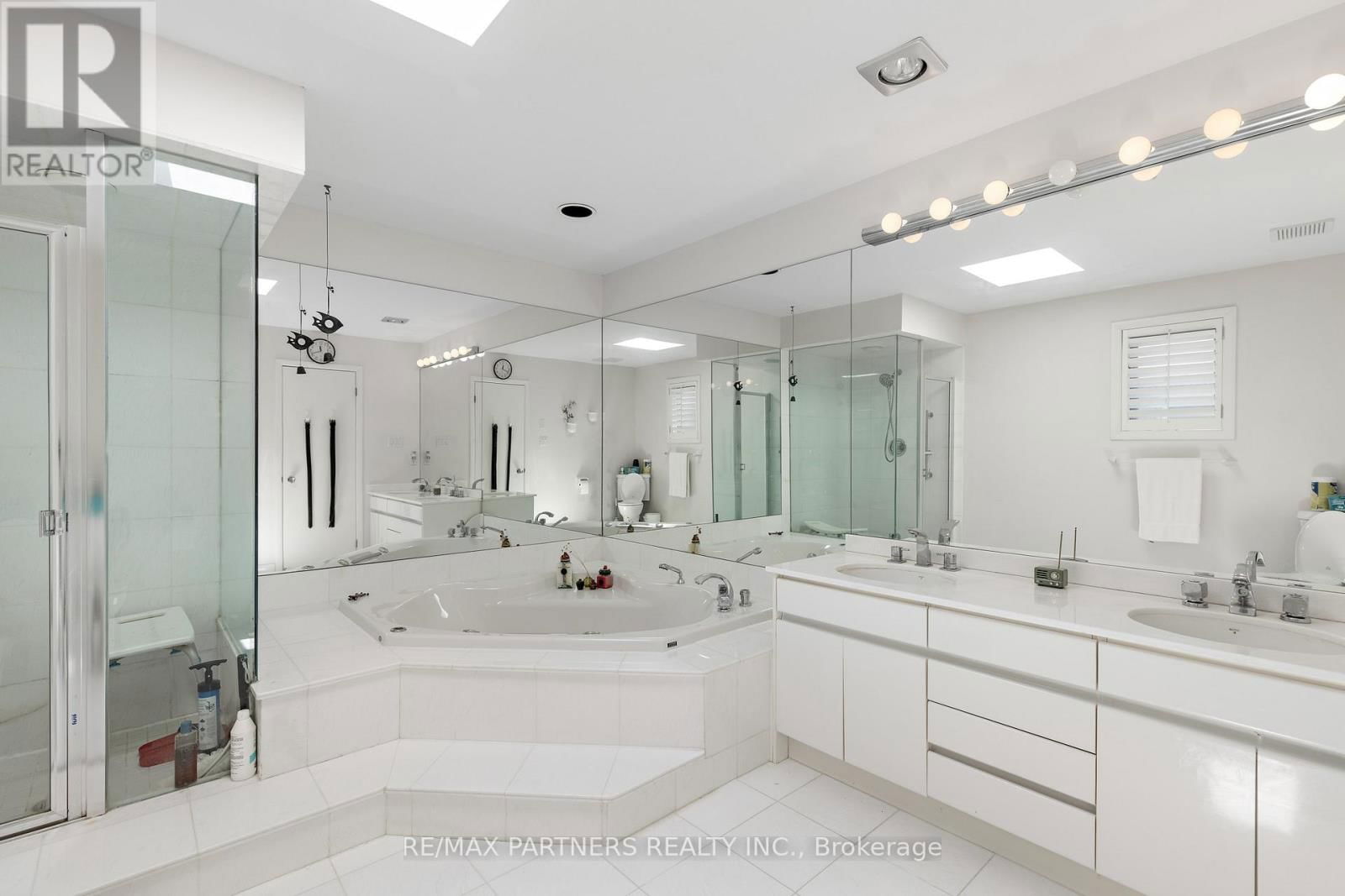 382 PARKVIEW AVENUE Image 23