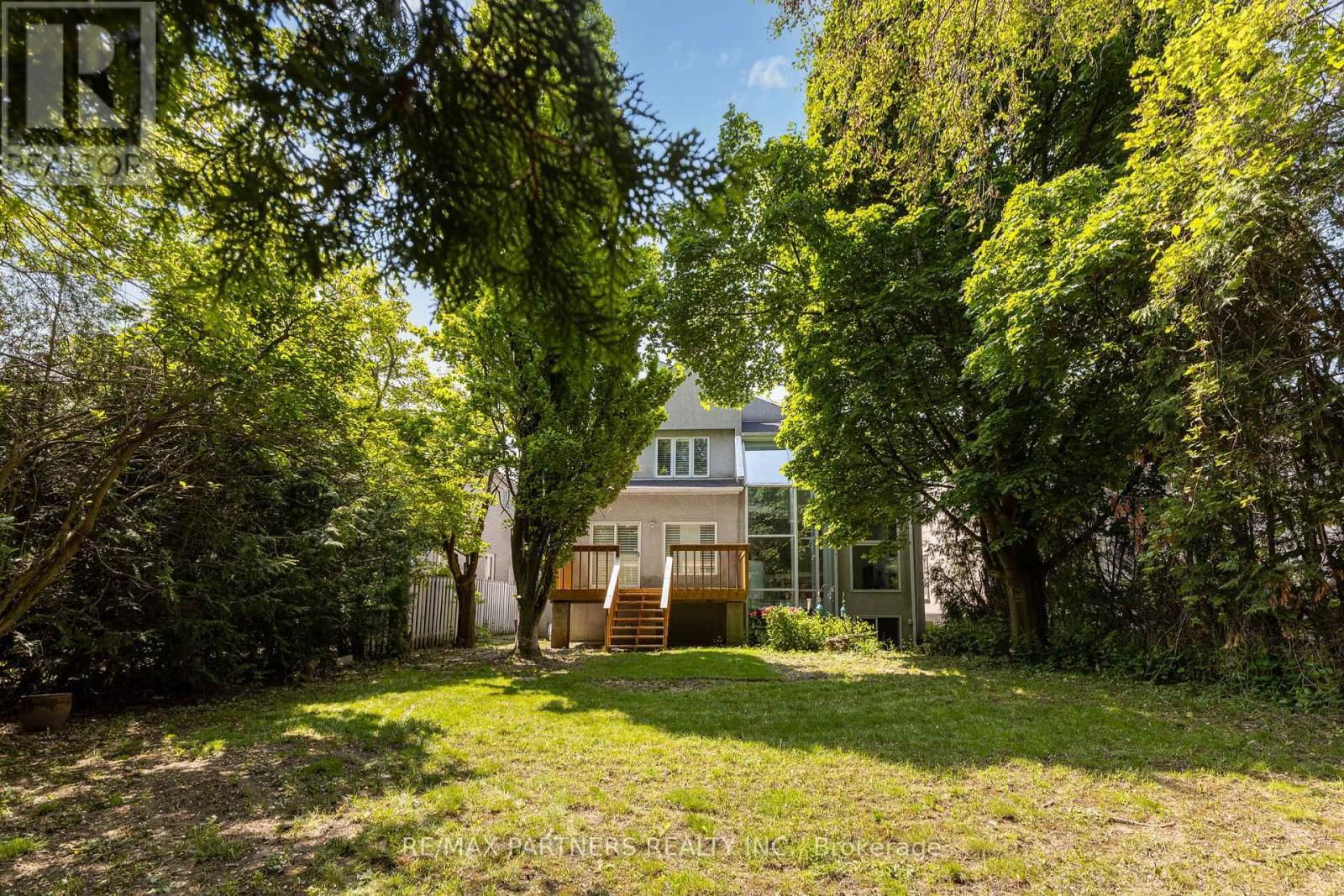 382 PARKVIEW AVENUE Image 33