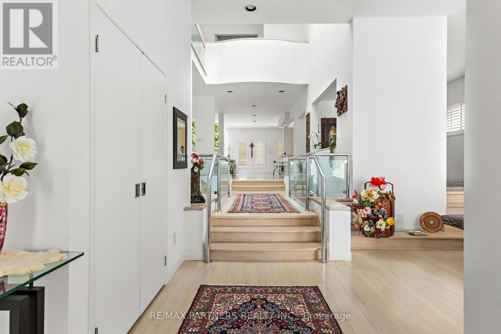 382 PARKVIEW AVENUE Image 6