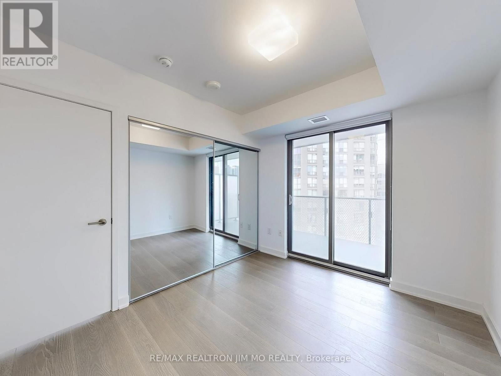 1208 - 11 WELLESLEY STREET WEST Image 21