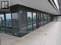 3302 - 955 BAY STREET Image 7
