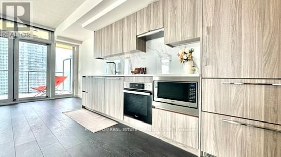 1803 - 3 CONCORD CITYPLACE WAY Image 4