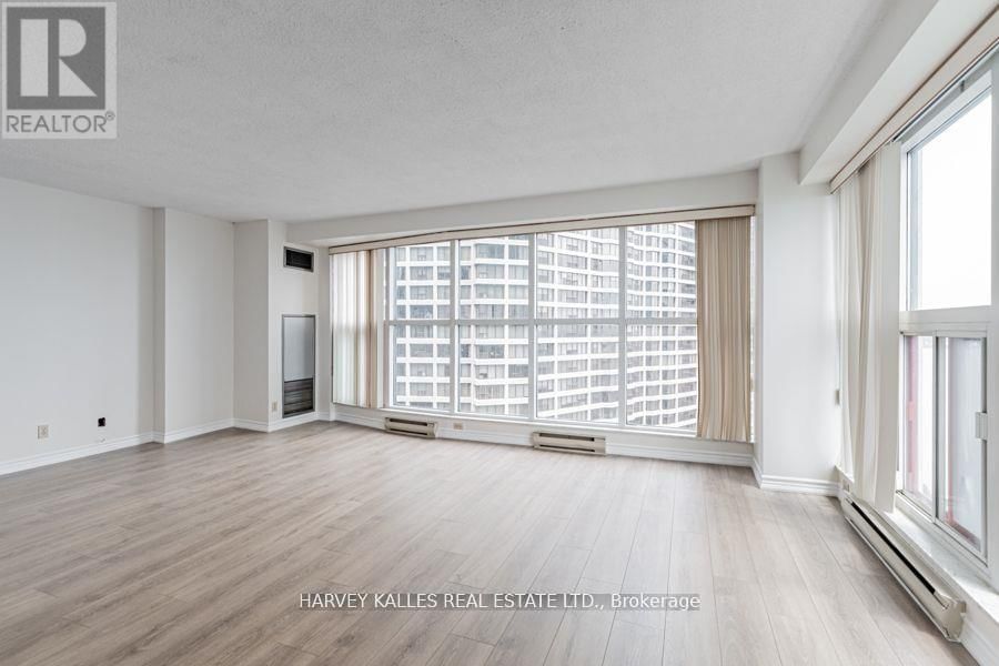 2507 - 77 HARBOUR SQUARE Image 13