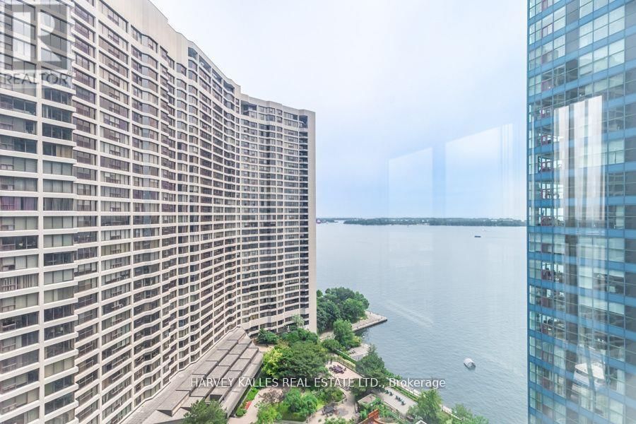 2507 - 77 HARBOUR SQUARE Image 28