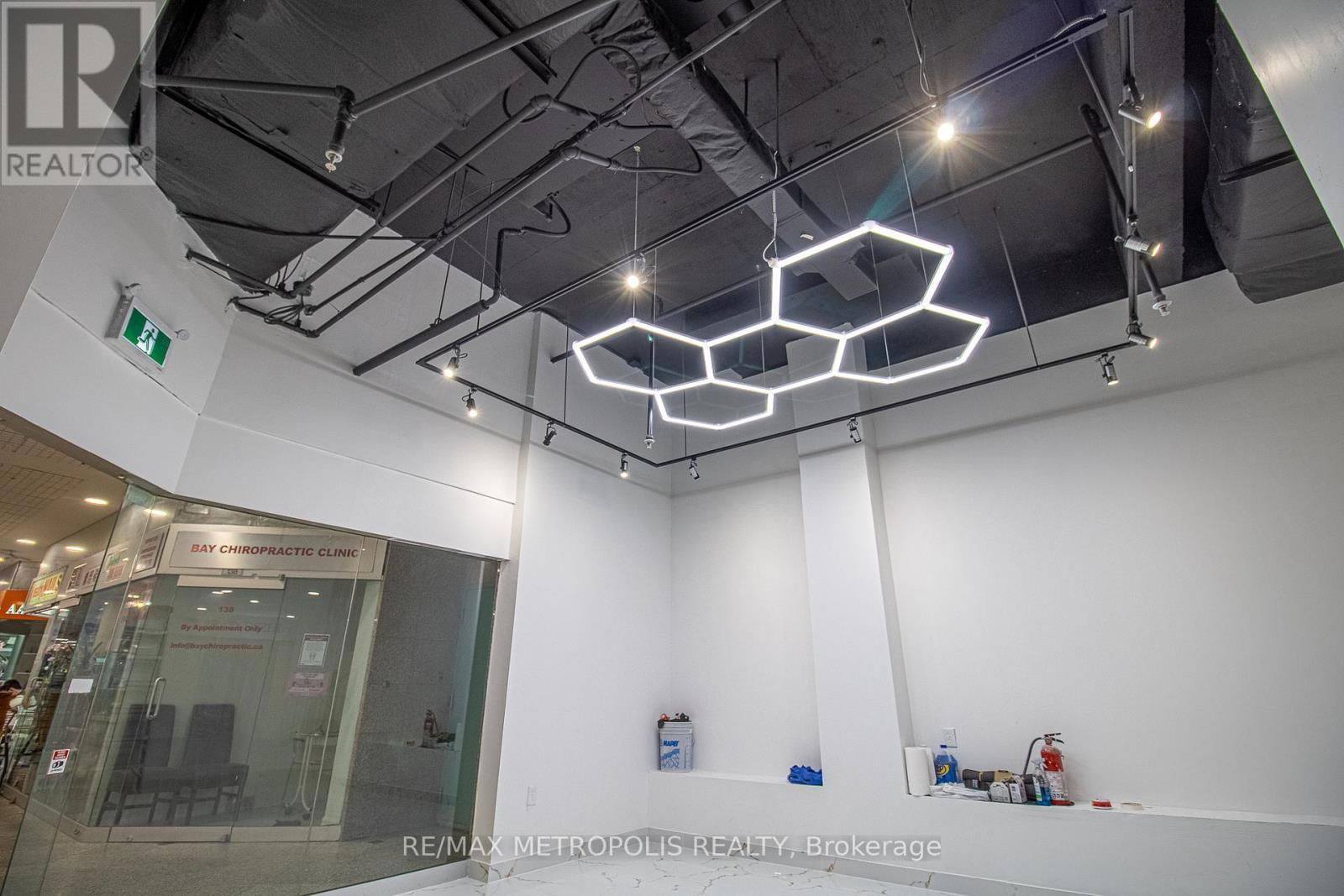 139 - 222 SPADINA AVENUE Image 10