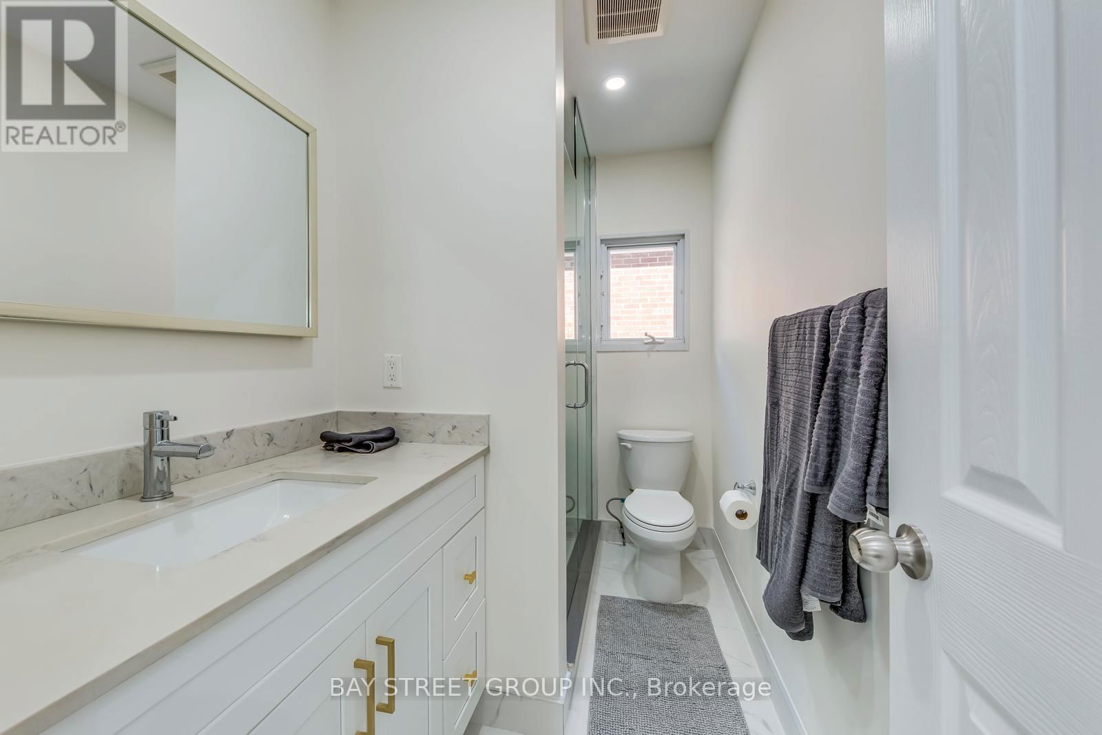 90 AVONDALE AVENUE Image 17