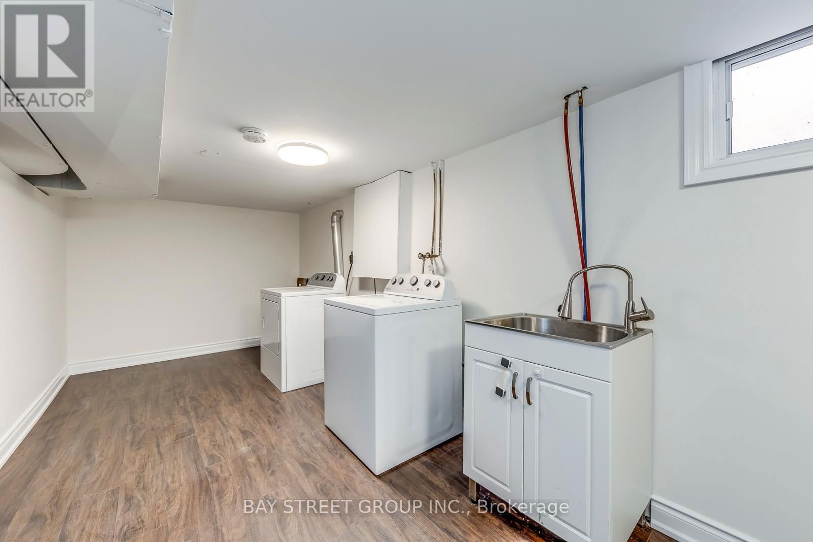 90 AVONDALE AVENUE Image 22