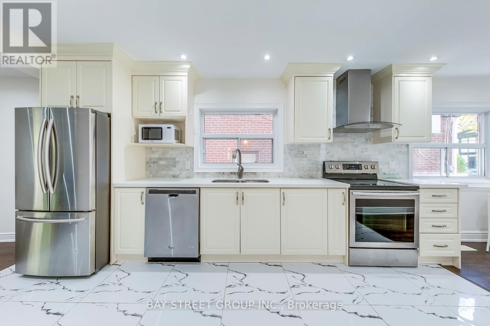 90 AVONDALE AVENUE Image 9
