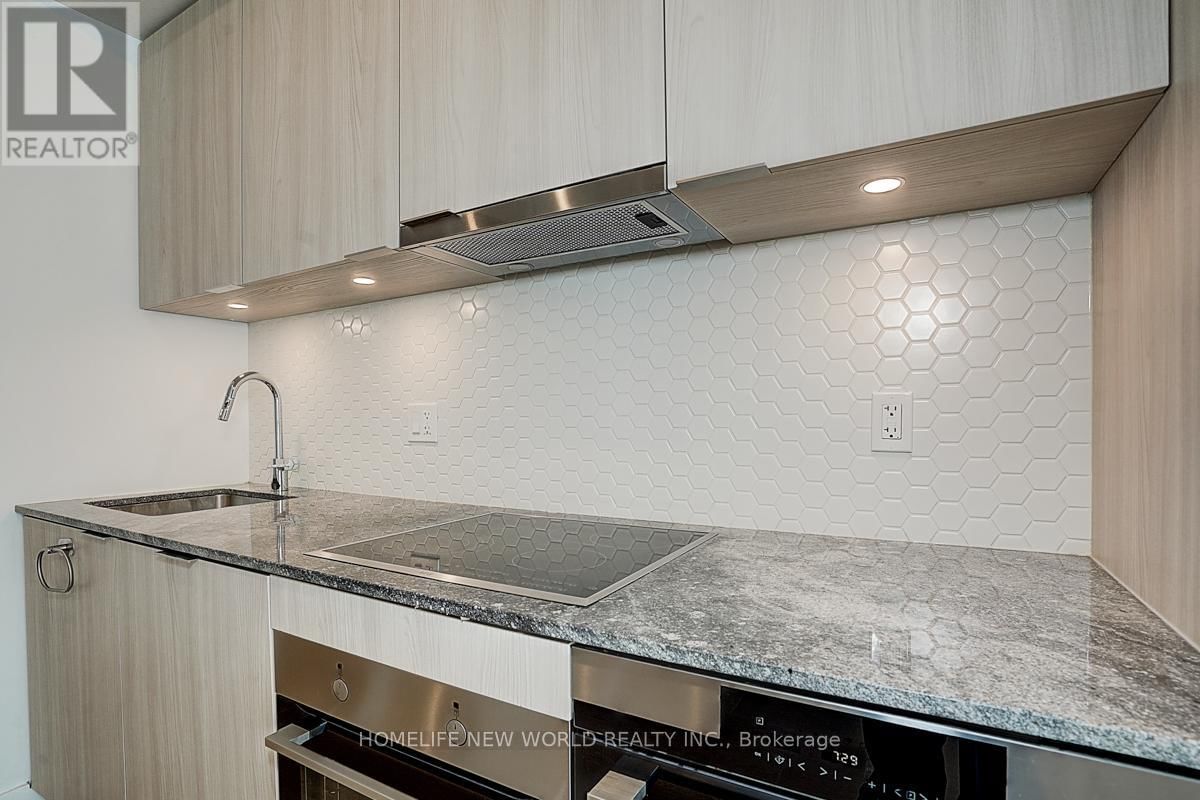 419 - 15 QUEENS QUAY EAST Image 12