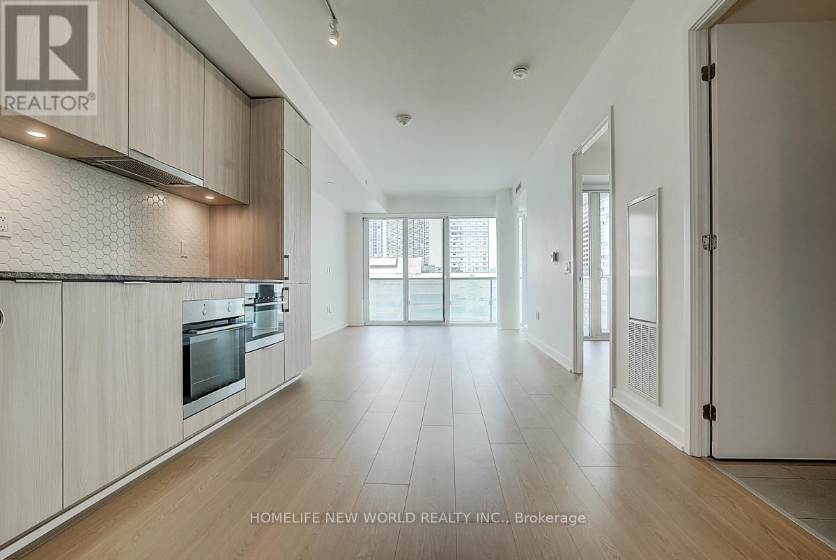 419 - 15 QUEENS QUAY EAST Image 3