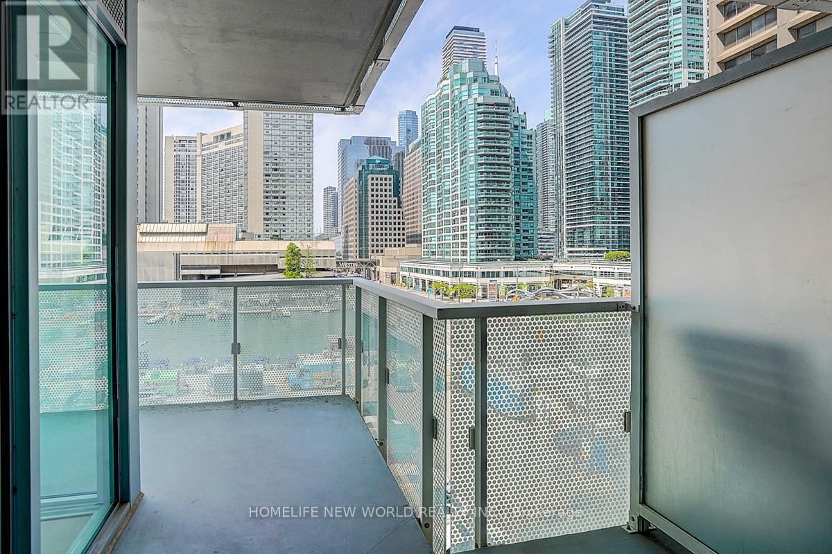 419 - 15 QUEENS QUAY EAST Image 30