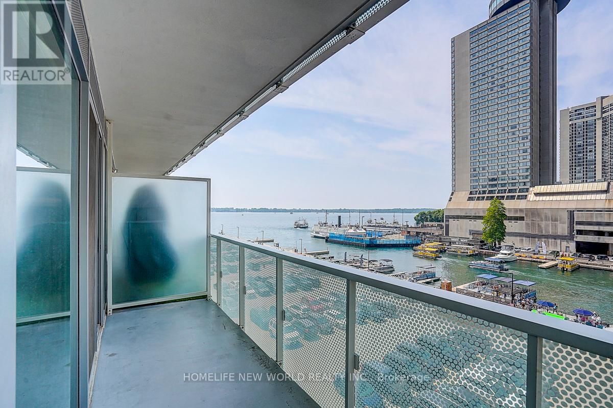 419 - 15 QUEENS QUAY EAST Image 33
