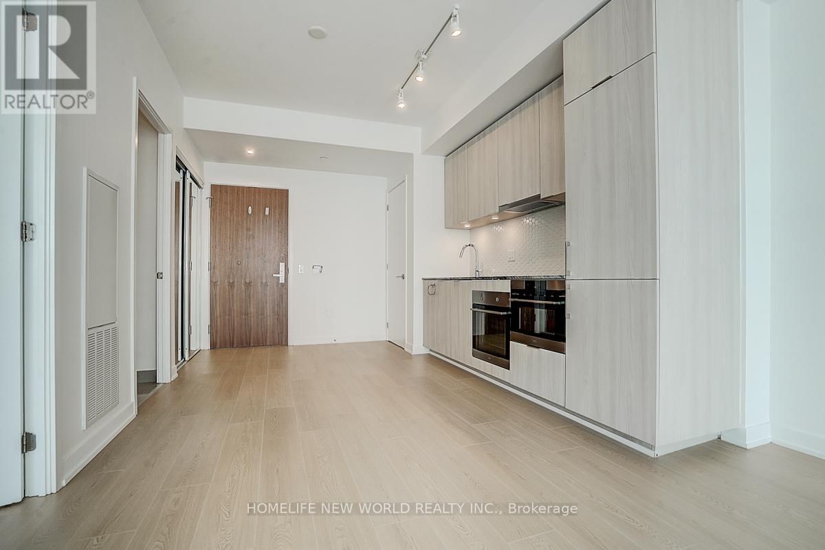 419 - 15 QUEENS QUAY EAST Image 7