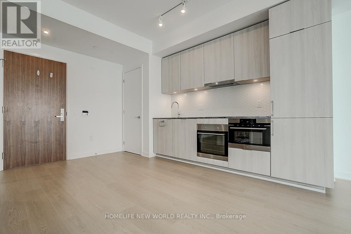 419 - 15 QUEENS QUAY EAST Image 9