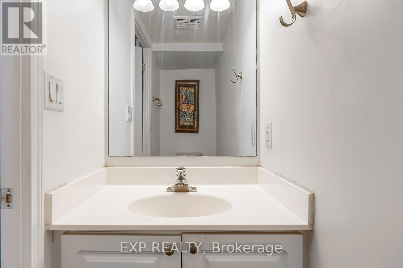 1143 - 5 EVERSON DRIVE Image 23