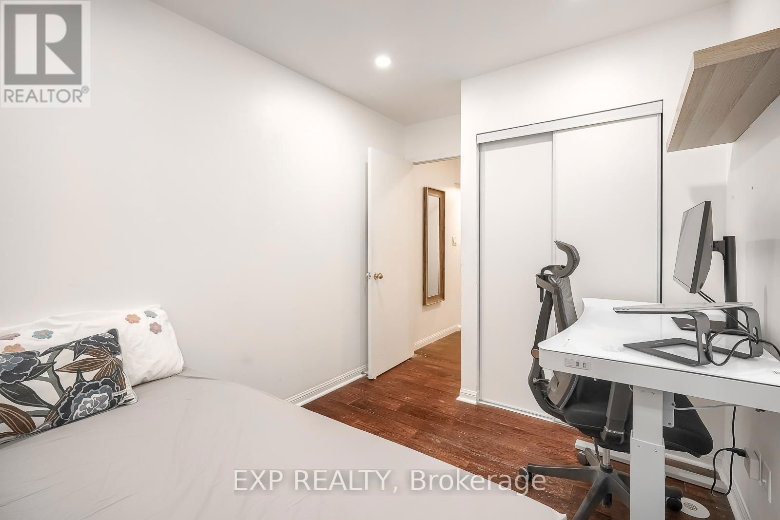 1143 - 5 EVERSON DRIVE Image 32