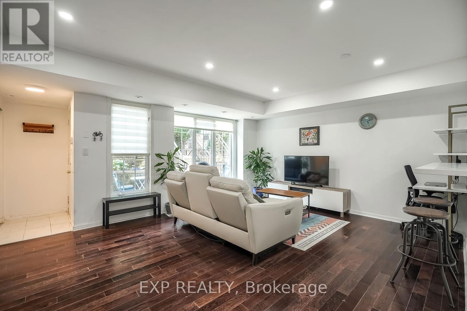 1143 - 5 EVERSON DRIVE Image 6