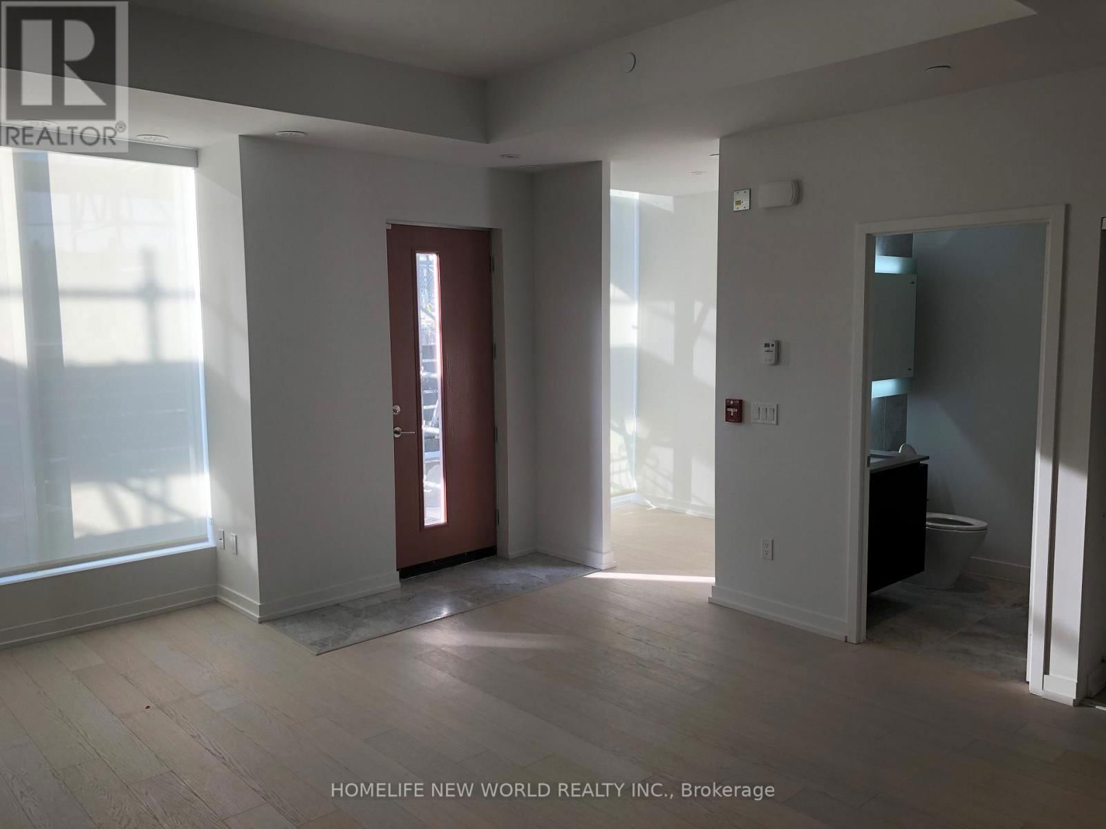 TH15 - 113 MCMAHON DRIVE Image 4