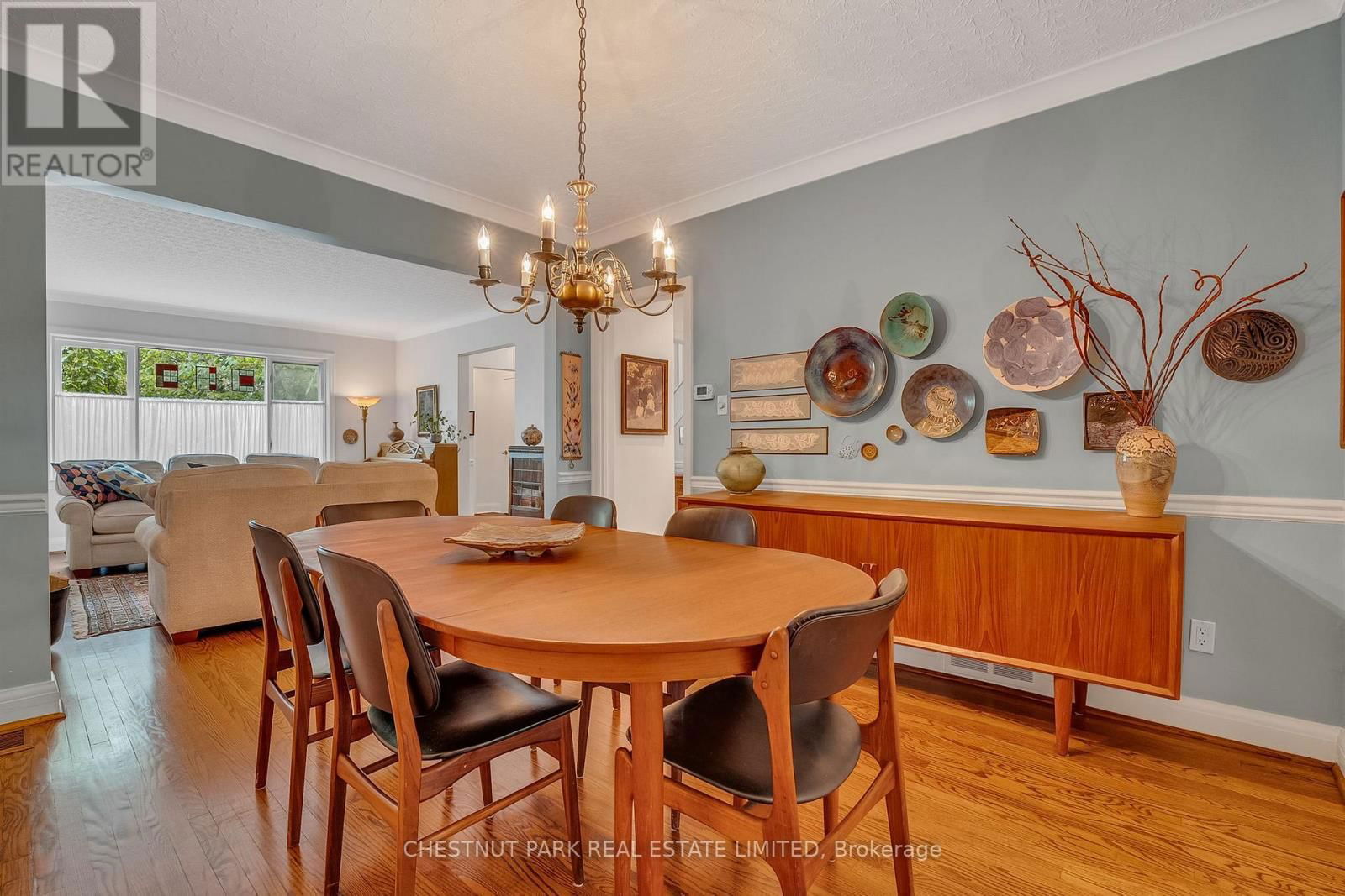 214 ARMOUR BOULEVARD Image 10