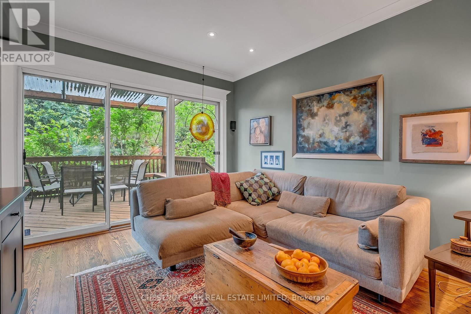 214 ARMOUR BOULEVARD Image 11