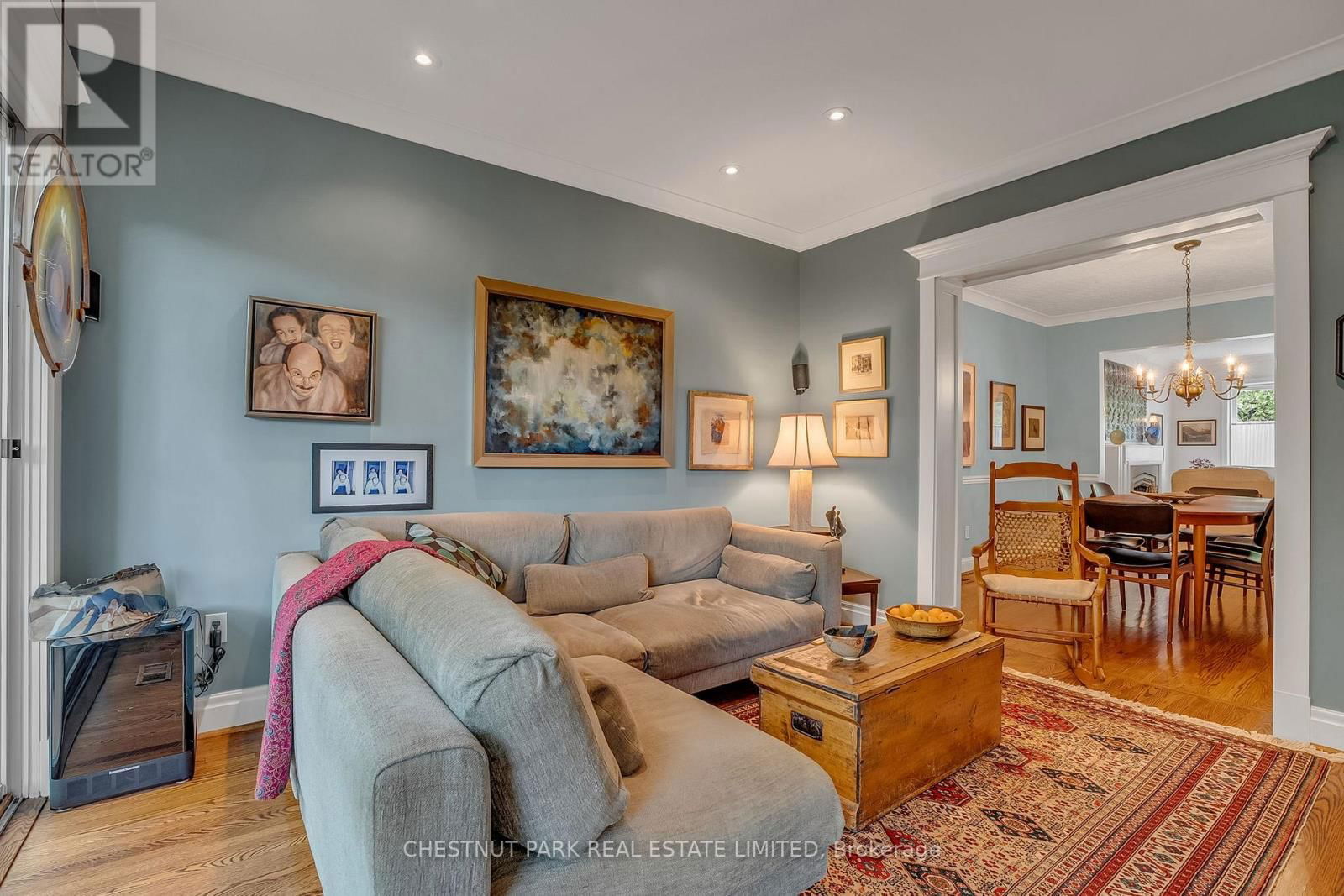 214 ARMOUR BOULEVARD Image 12