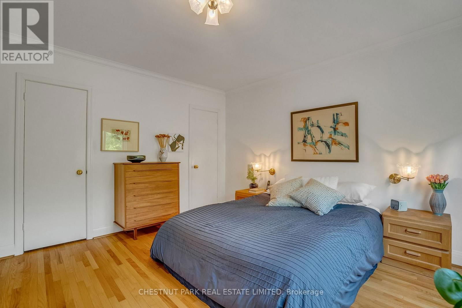 214 ARMOUR BOULEVARD Image 23