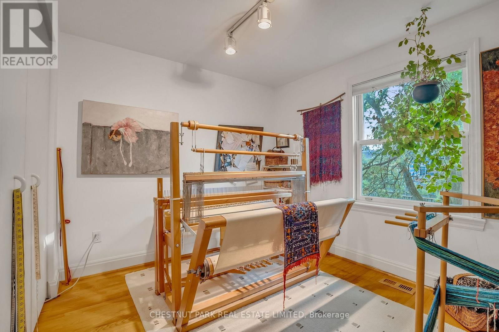 214 ARMOUR BOULEVARD Image 30