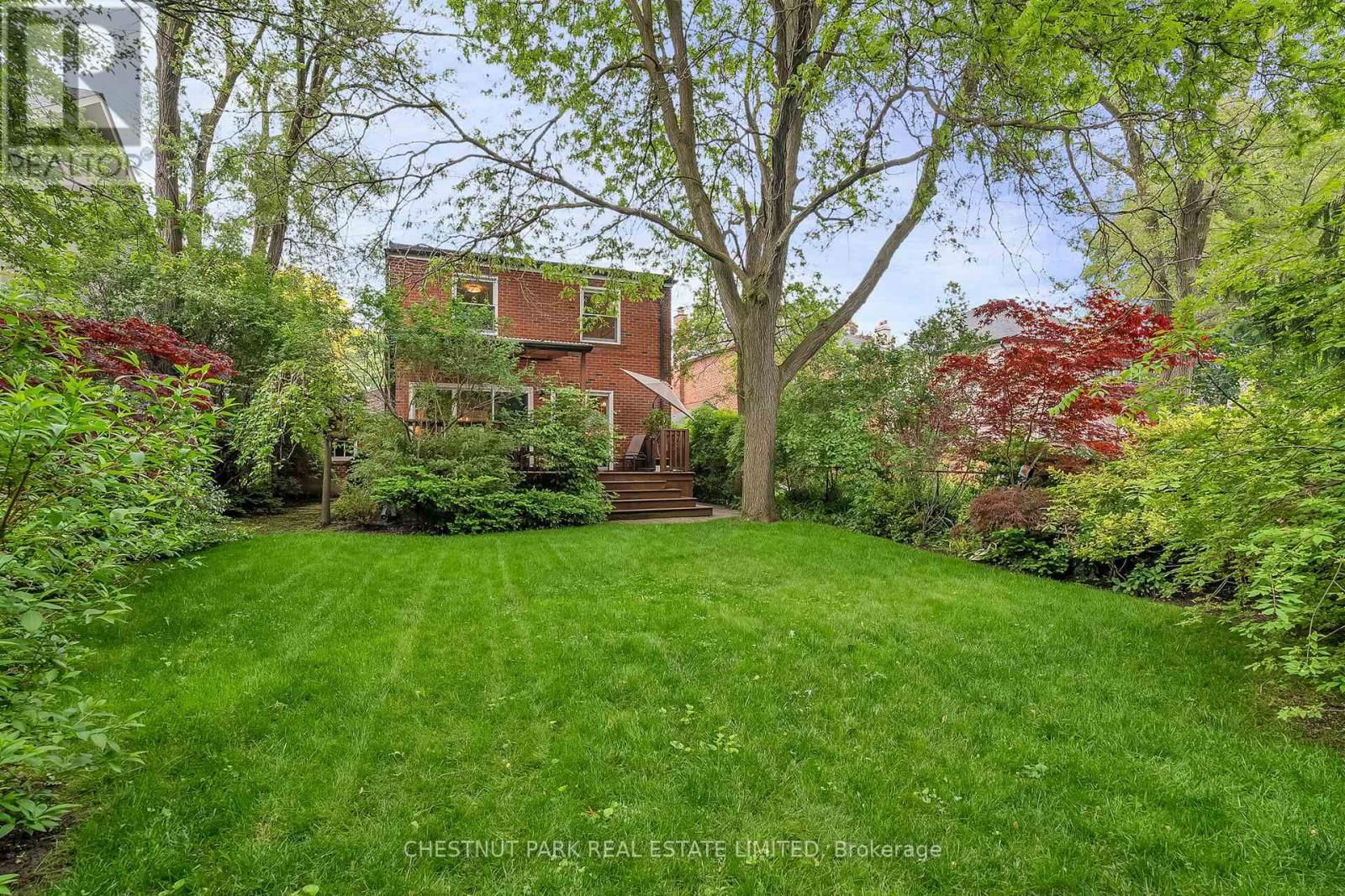214 ARMOUR BOULEVARD Image 40