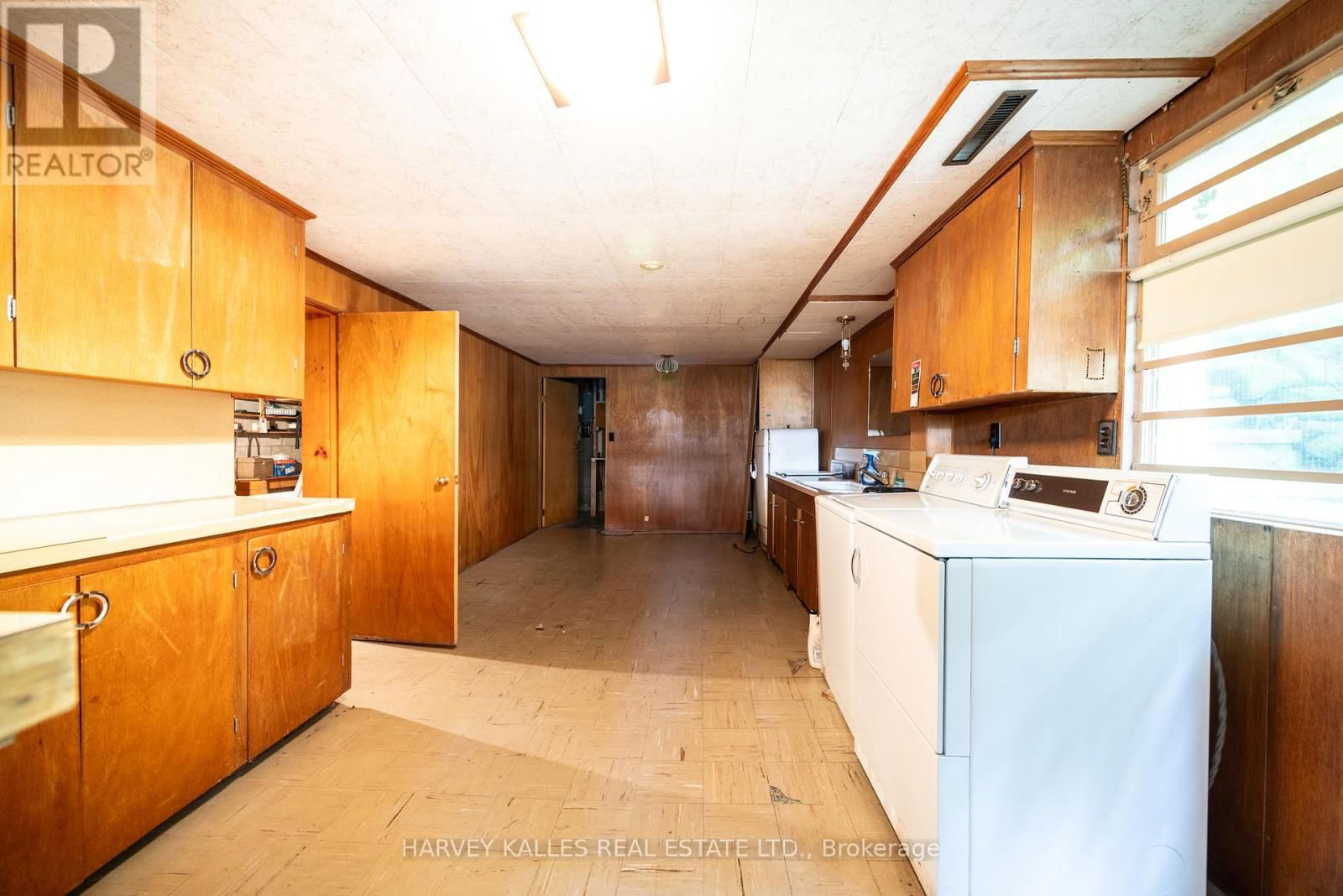17 MUNRO BOULEVARD Image 22
