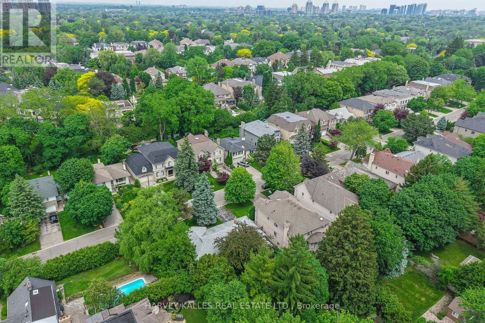 17 MUNRO BOULEVARD Image 36