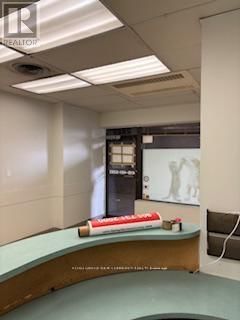 2820 VICTORIA PARK AVENUE Image 12
