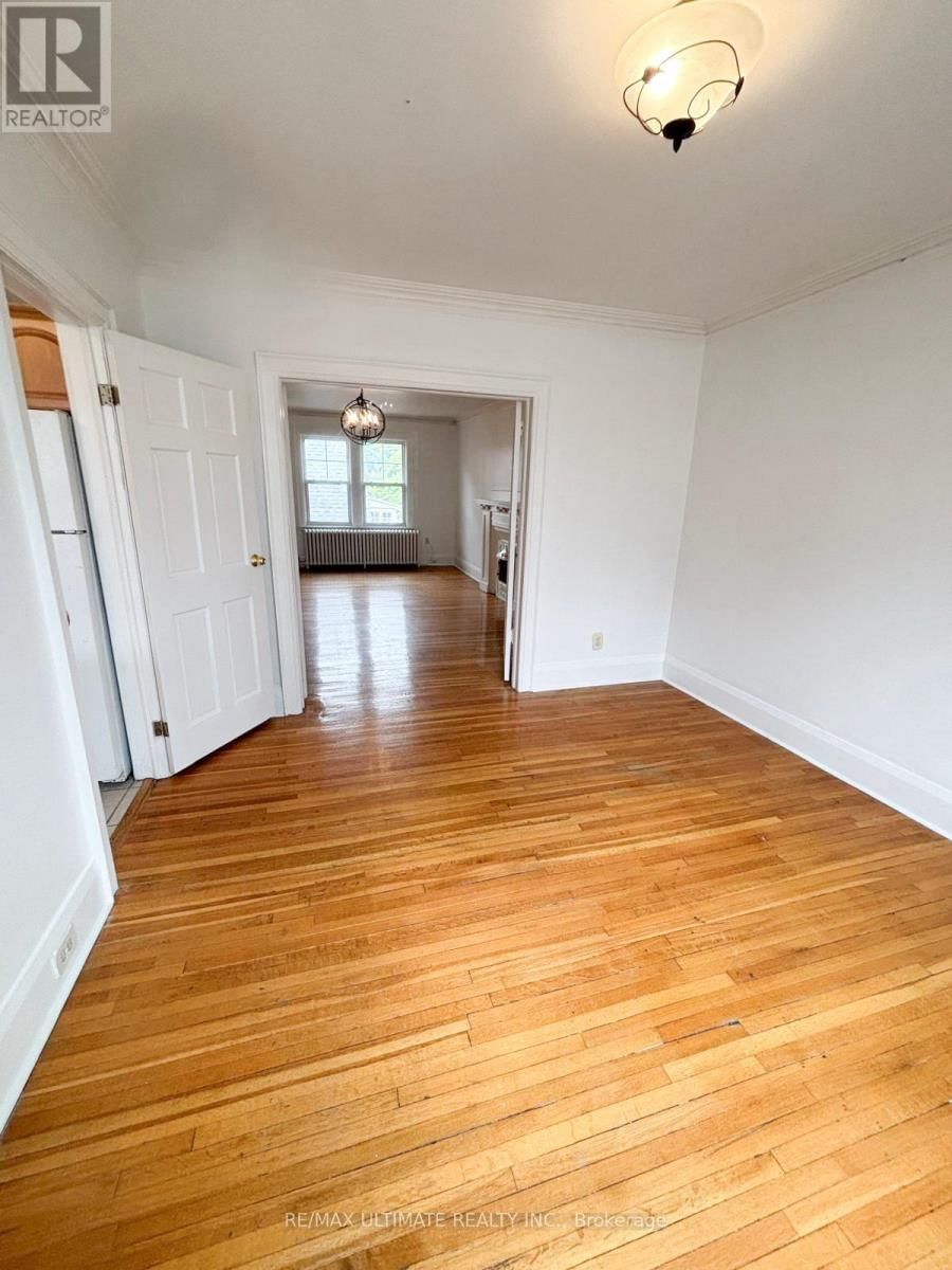 5 - 20 ROSELAWN AVENUE Image 4