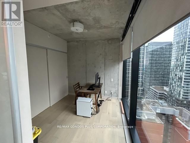 2507 - 11 CHARLOTTE STREET Image 27