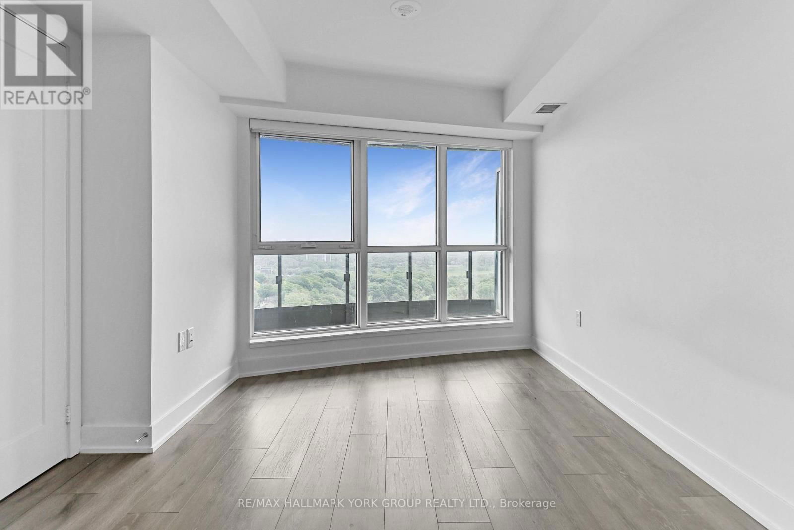 2017 - 585 BLOOR STREET EAST Image 15