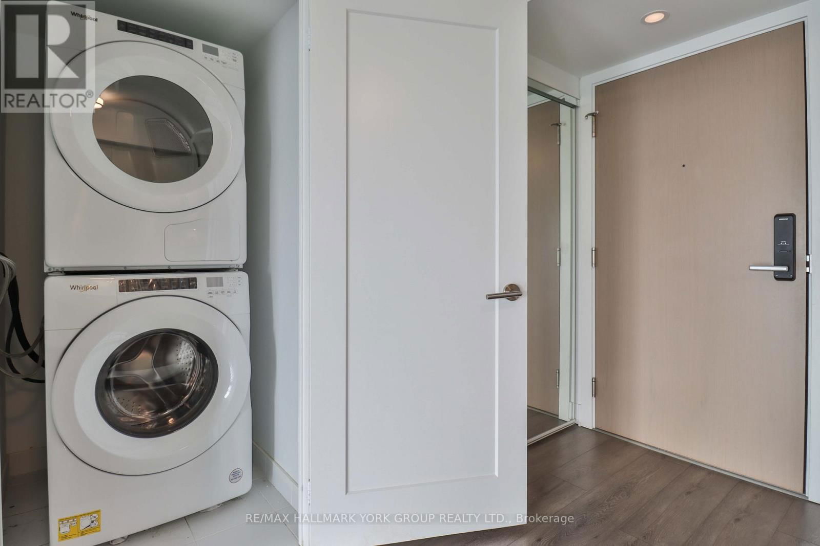 2017 - 585 BLOOR STREET EAST Image 24
