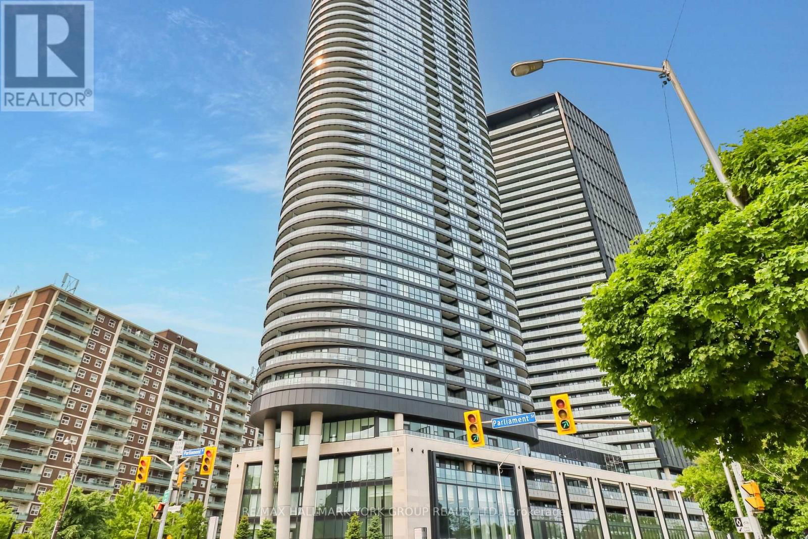 2017 - 585 BLOOR STREET EAST Image 26