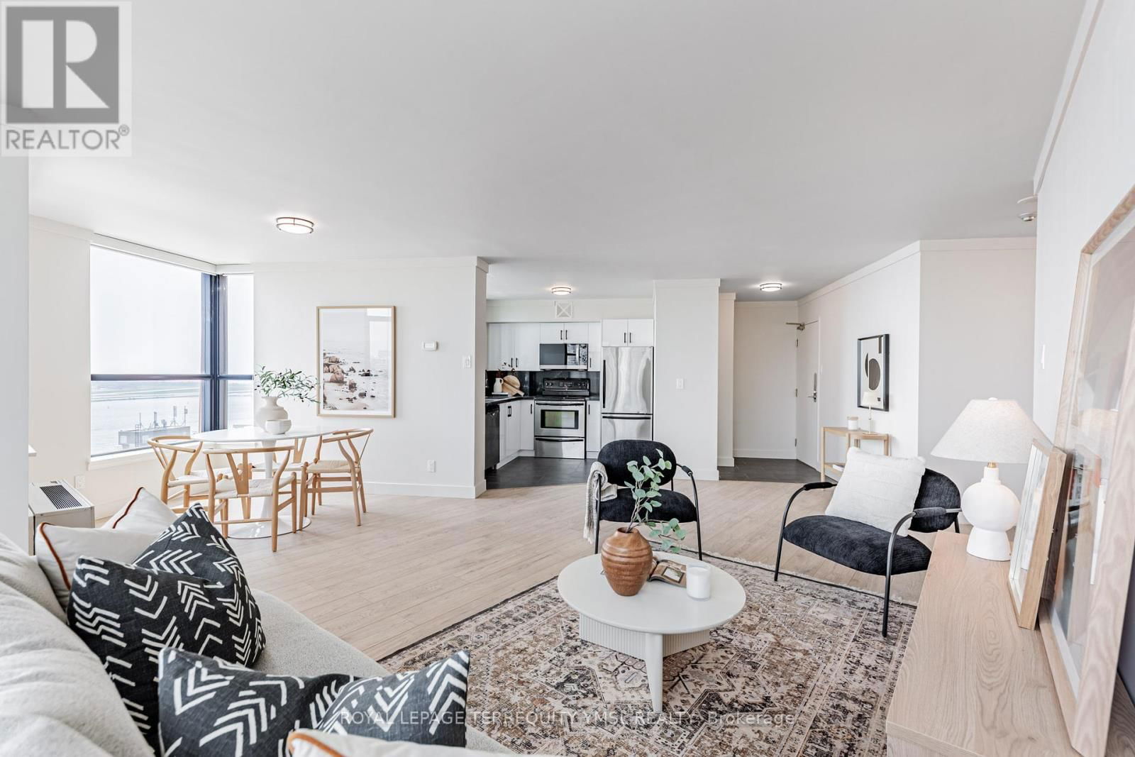 1401 - 250 QUEENS QUAY WEST Image 7