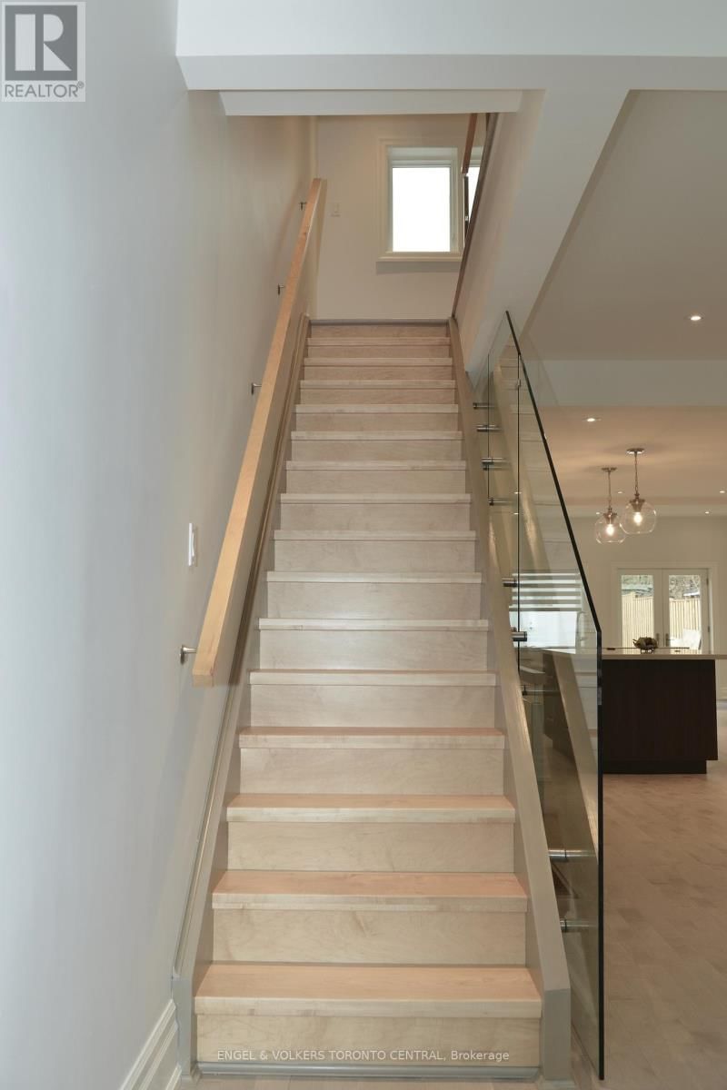 66 ALCINA AVENUE Image 15
