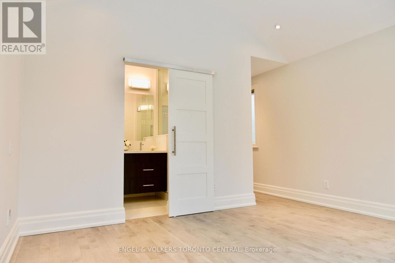 66 ALCINA AVENUE Image 19