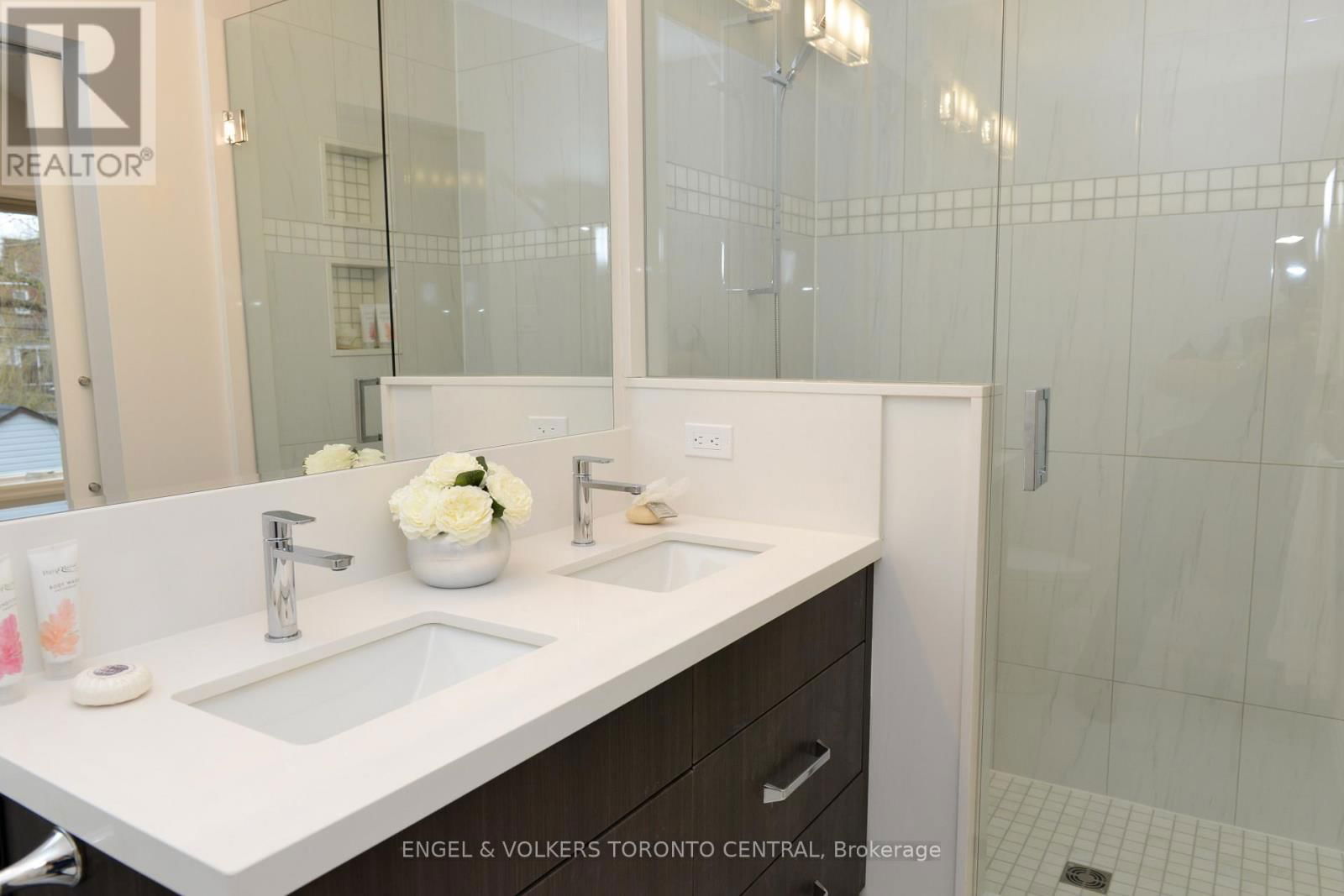 66 ALCINA AVENUE Image 20