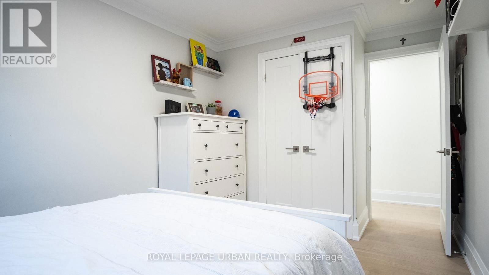 434 WESTMOUNT AVENUE Image 20