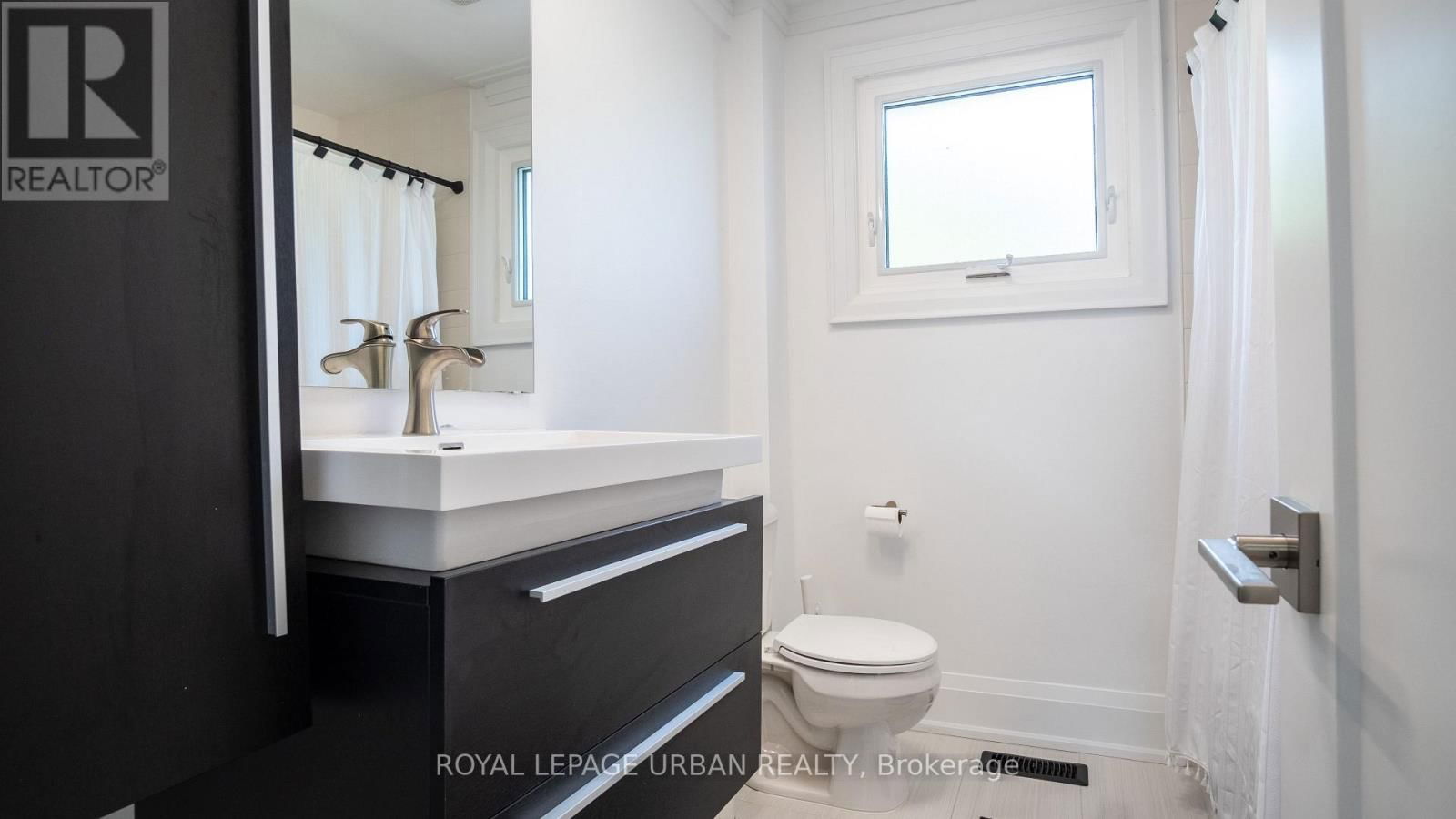 434 WESTMOUNT AVENUE Image 23