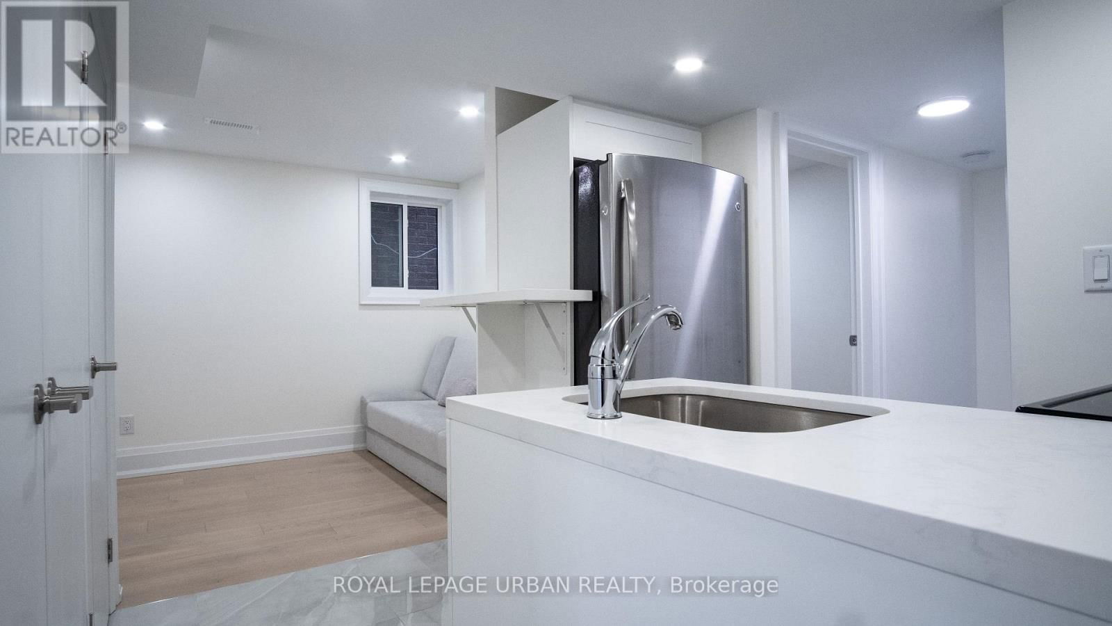 434 WESTMOUNT AVENUE Image 27