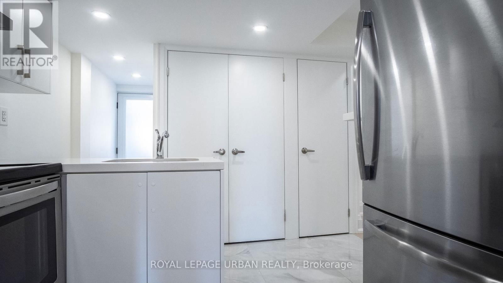 434 WESTMOUNT AVENUE Image 30