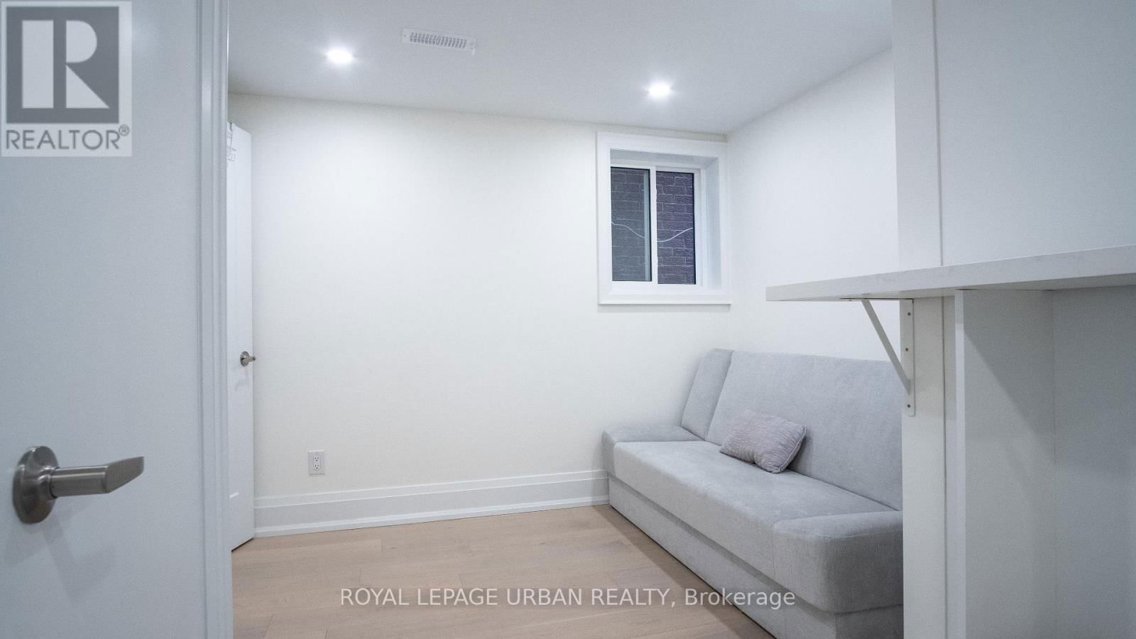 434 WESTMOUNT AVENUE Image 31