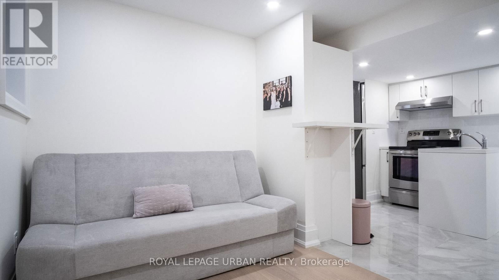 434 WESTMOUNT AVENUE Image 33