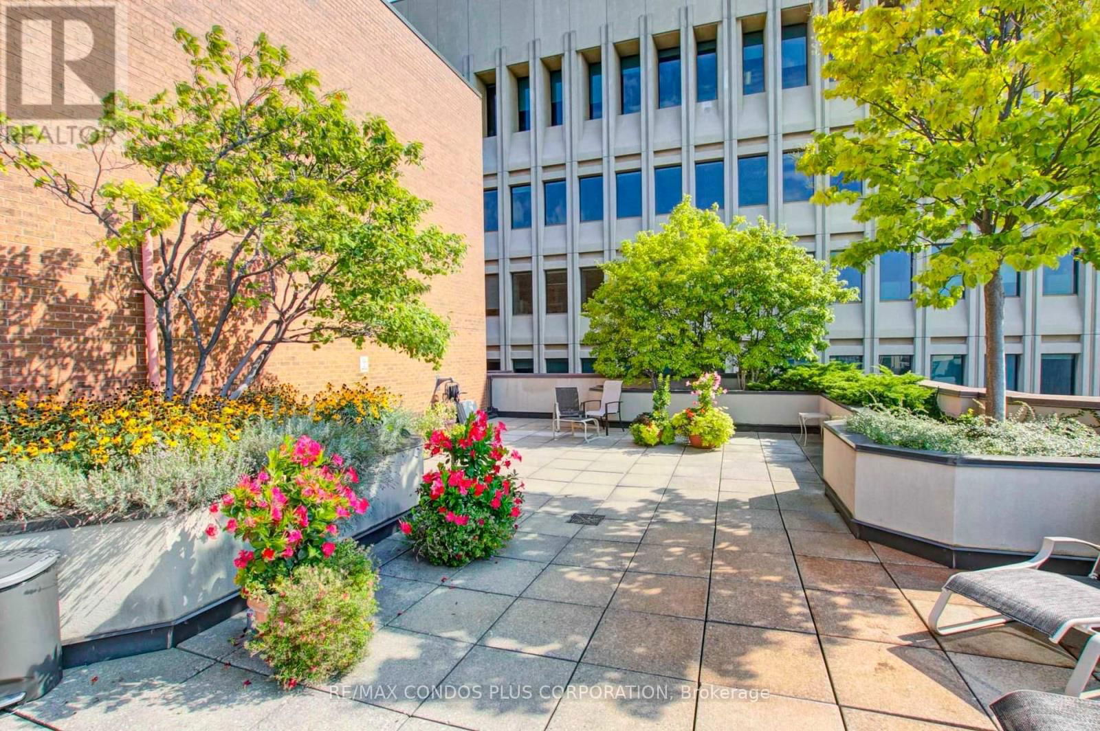 902 - 62 WELLESLEY STREET WEST Image 32