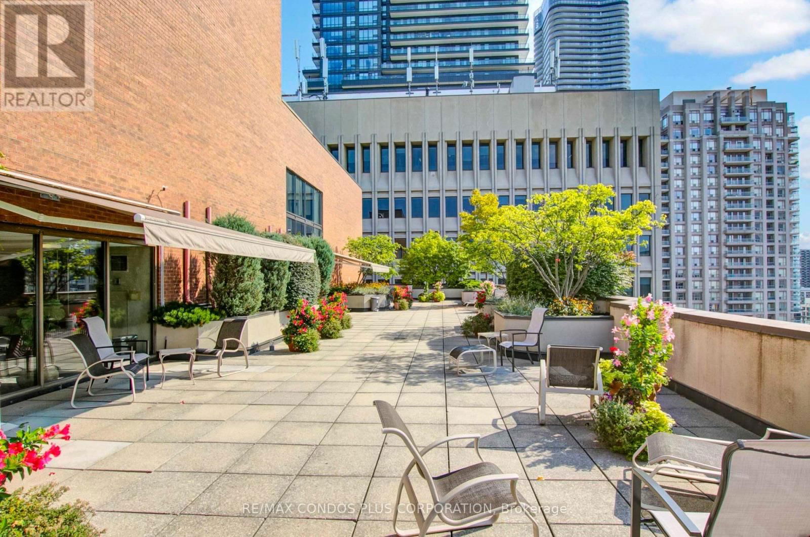 902 - 62 WELLESLEY STREET WEST Image 33