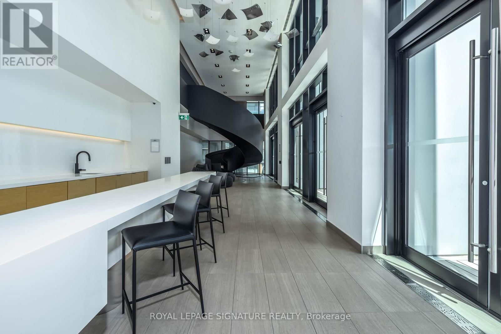 2601 - 1 YORKVILLE AVENUE Image 23